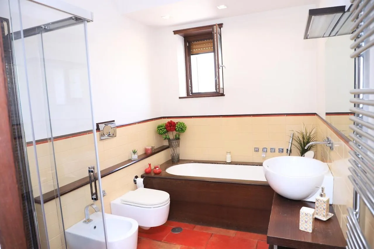 A Casa di Lalla Napoli Italia