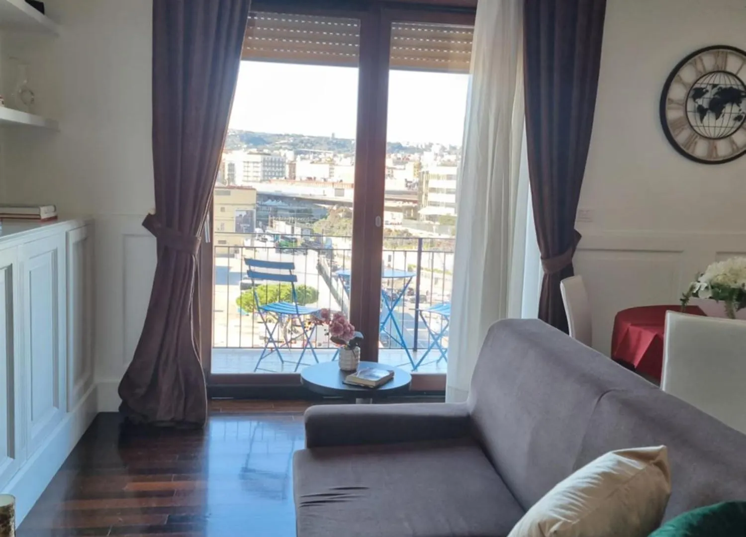 A Casa di Lalla Napoli Italia
